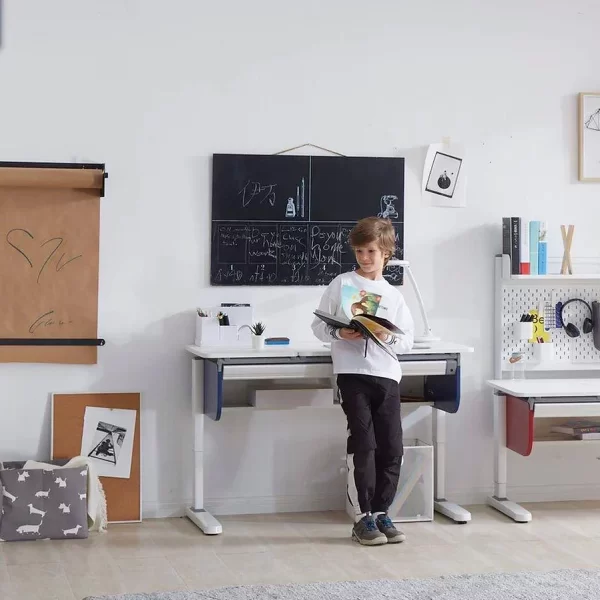 Child Desk - Image 2